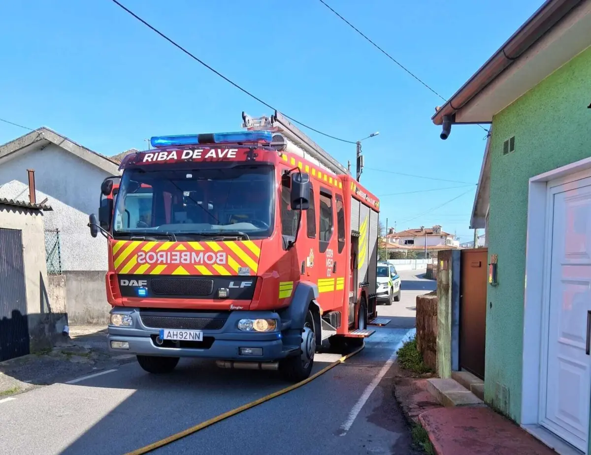 Bombeiros apagaram as chamas