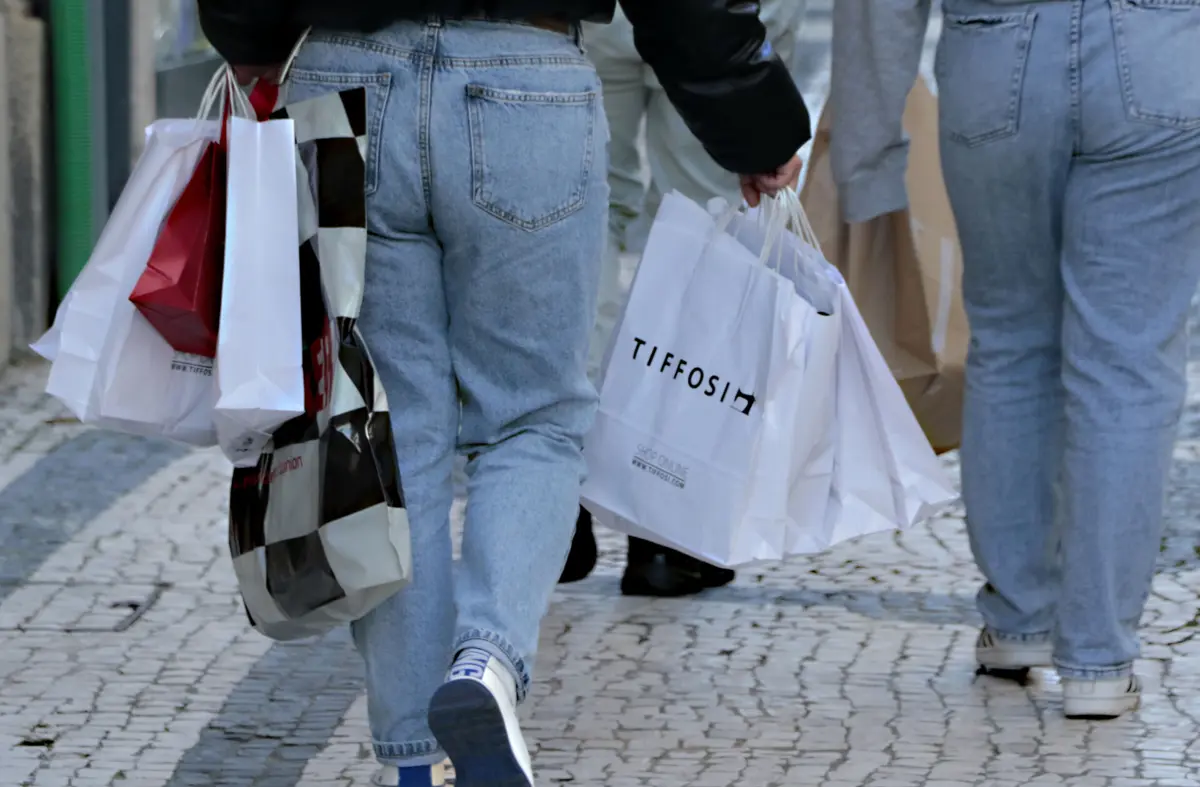 Imagem de contexto do artigo Famílias gastam mais 10% em compras neste Natal