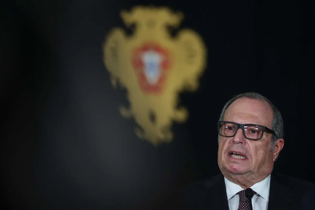 Imagem de contexto do artigo Carlos César afirma que escreveu prefácio para o livro de Carneiro "há um ou dois anos"