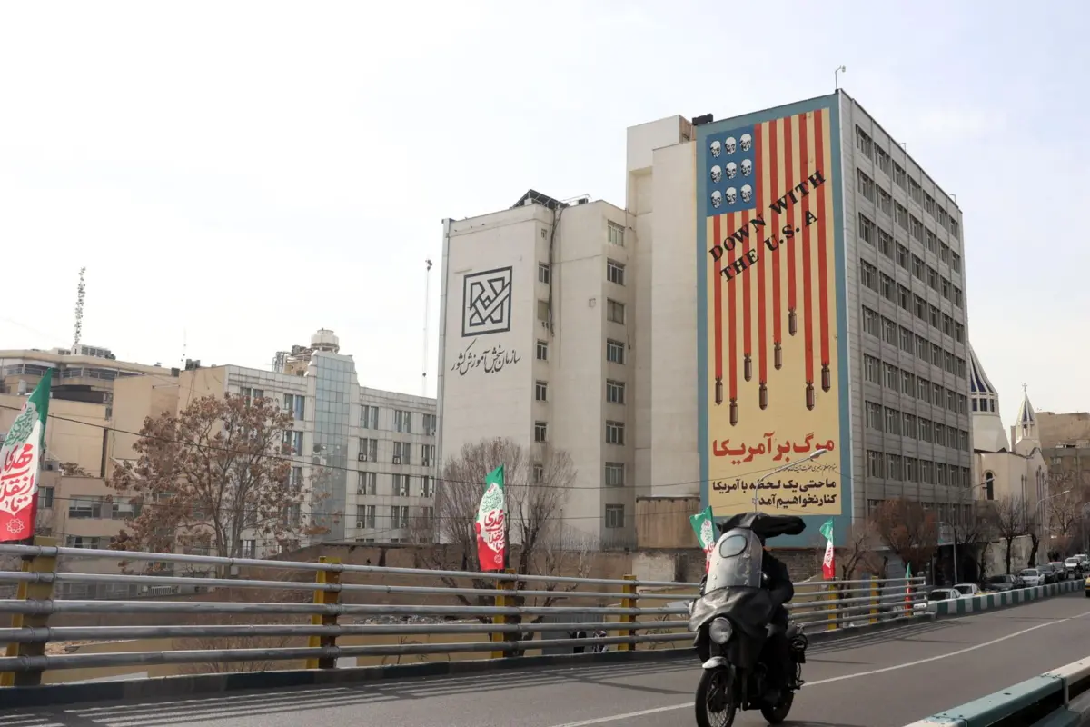 Teerão quer dialogar com Washington após escalada de tensão.