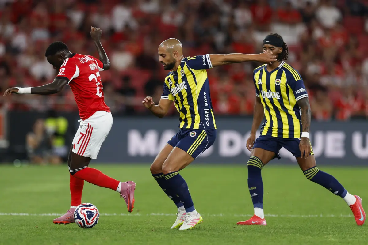 Extremo sofreu uma lesão no duelo contra o Fenerbahçe