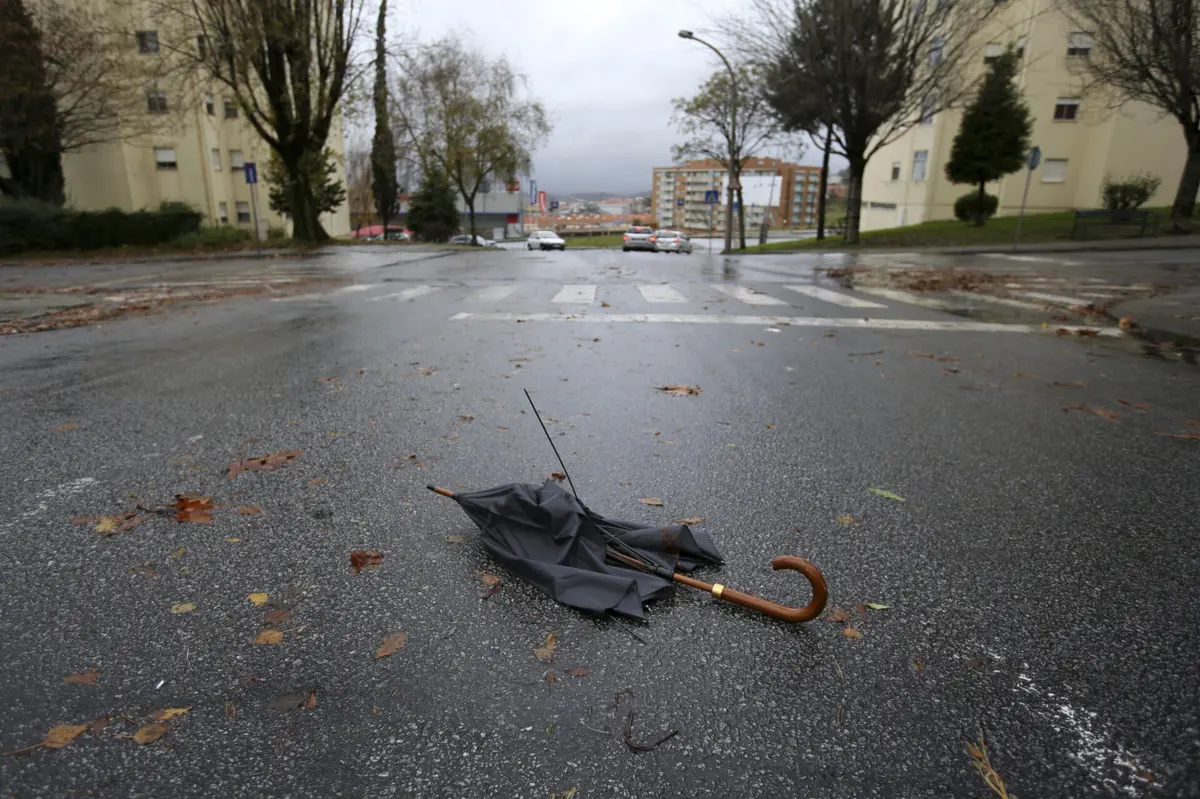Na sexta-feira, está prevista chuva ou aguaceiros acompanhados de trovoada