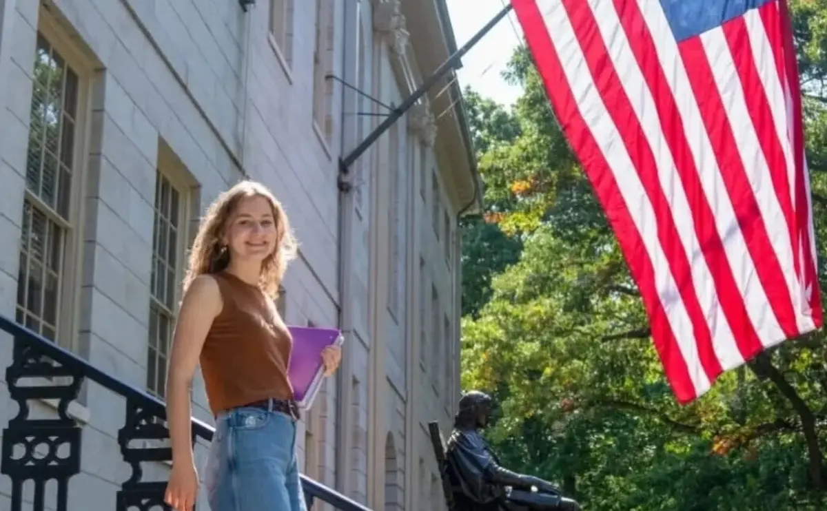 Imagem de contexto do artigo Estudos da herdeira ao trono da Bélgica em Harvard em risco devido a proibição de Trump