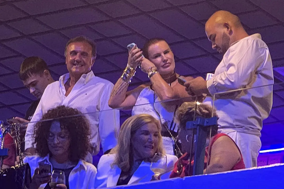 Mãe e irmã de Cristiano Ronaldo na bancada da Meo Arena