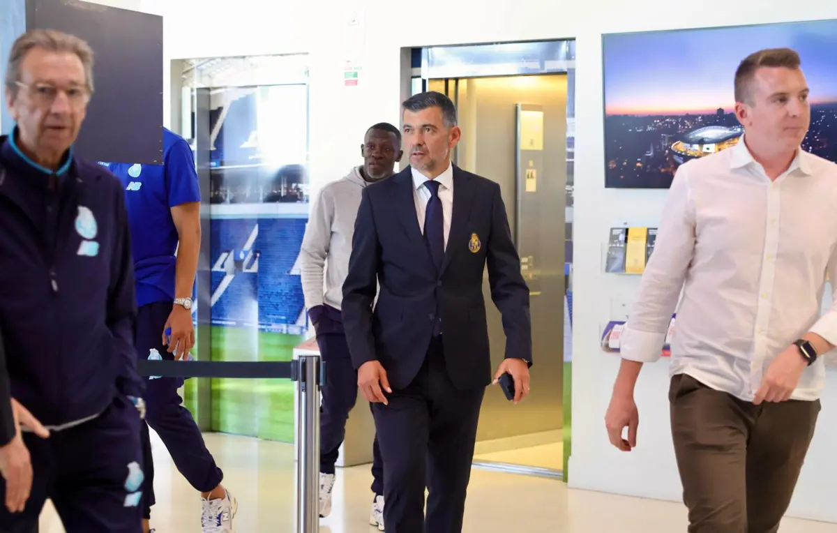 Conceição renovou, por quatro épocas, a poucos dias das eleições