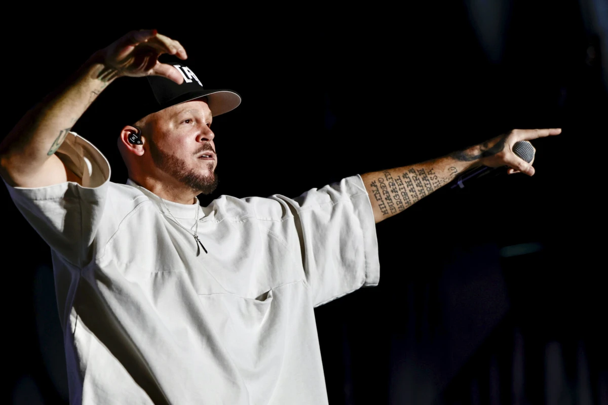 Rapper René Pérez Joglar, conhecido pelo nome artístico Residente e Peso Pluma, recusa-se a subir aos palcos do Morriña Fest e do Festival de Benicàssim