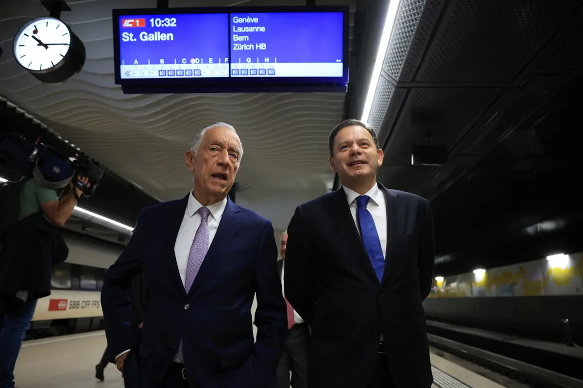 À espera do comboio para Berna