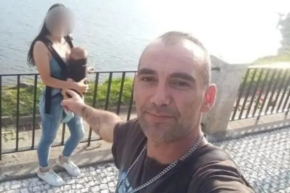 Imagem de contexto do artigo Bebé esfaqueado pelo padrasto está fora de perigo