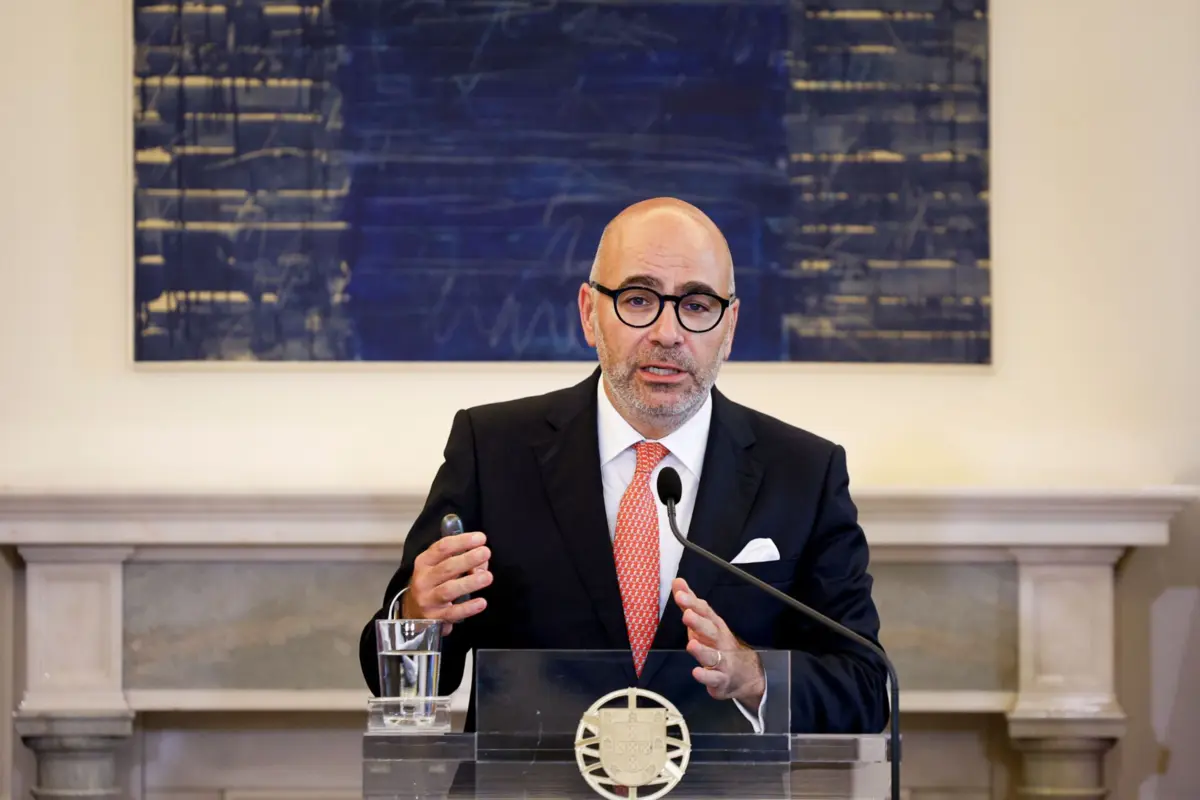 O ministro das Infraestruturas e Habitação, Miguel Pinto Luz