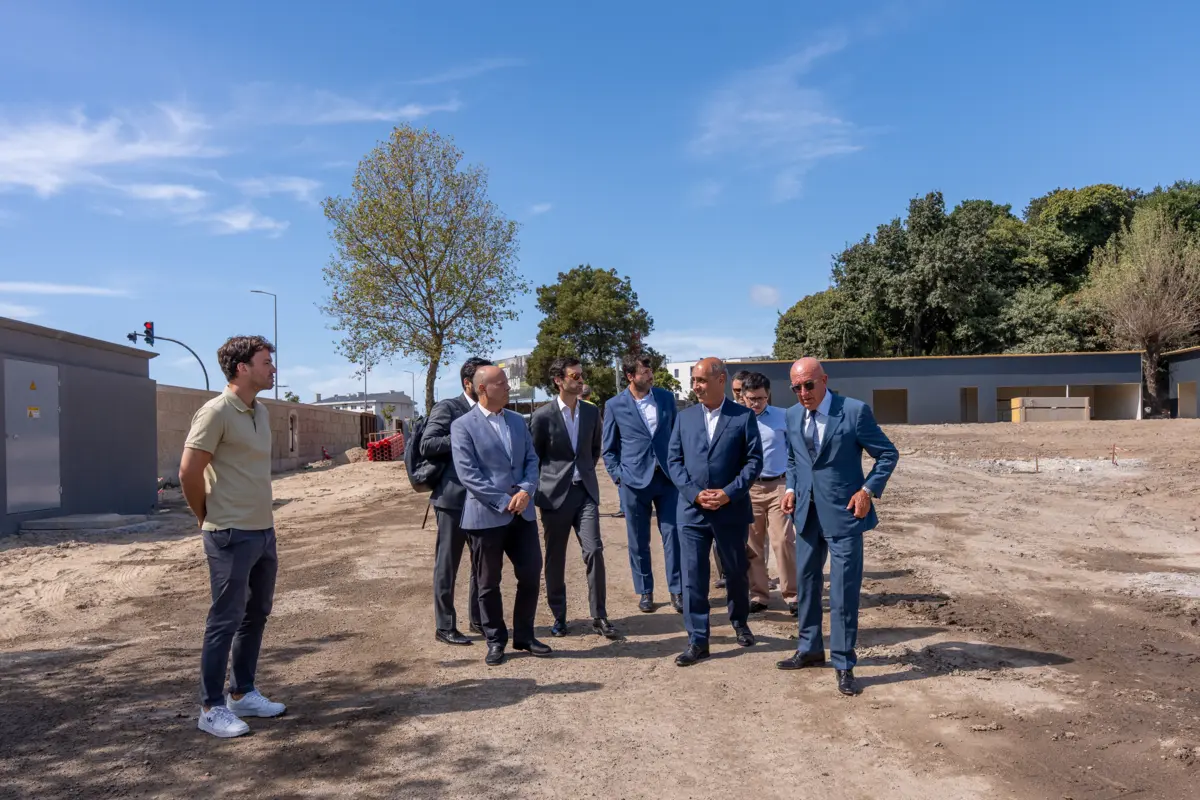 Manuel Pizarro acompanhado por José Neves, presidente da A. F. Porto