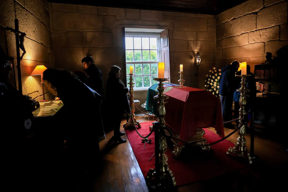 No passado fim de semana, visitantes e locais puderam despedir-se do romancista, antes da partida para Lisboa