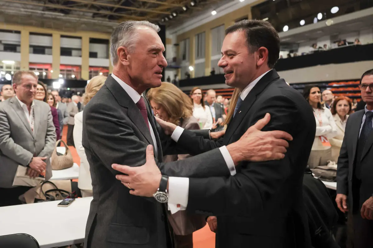Imagem de contexto do artigo Cavaco Silva e Ferreira Leite juntam-se à campanha na AD no último dia