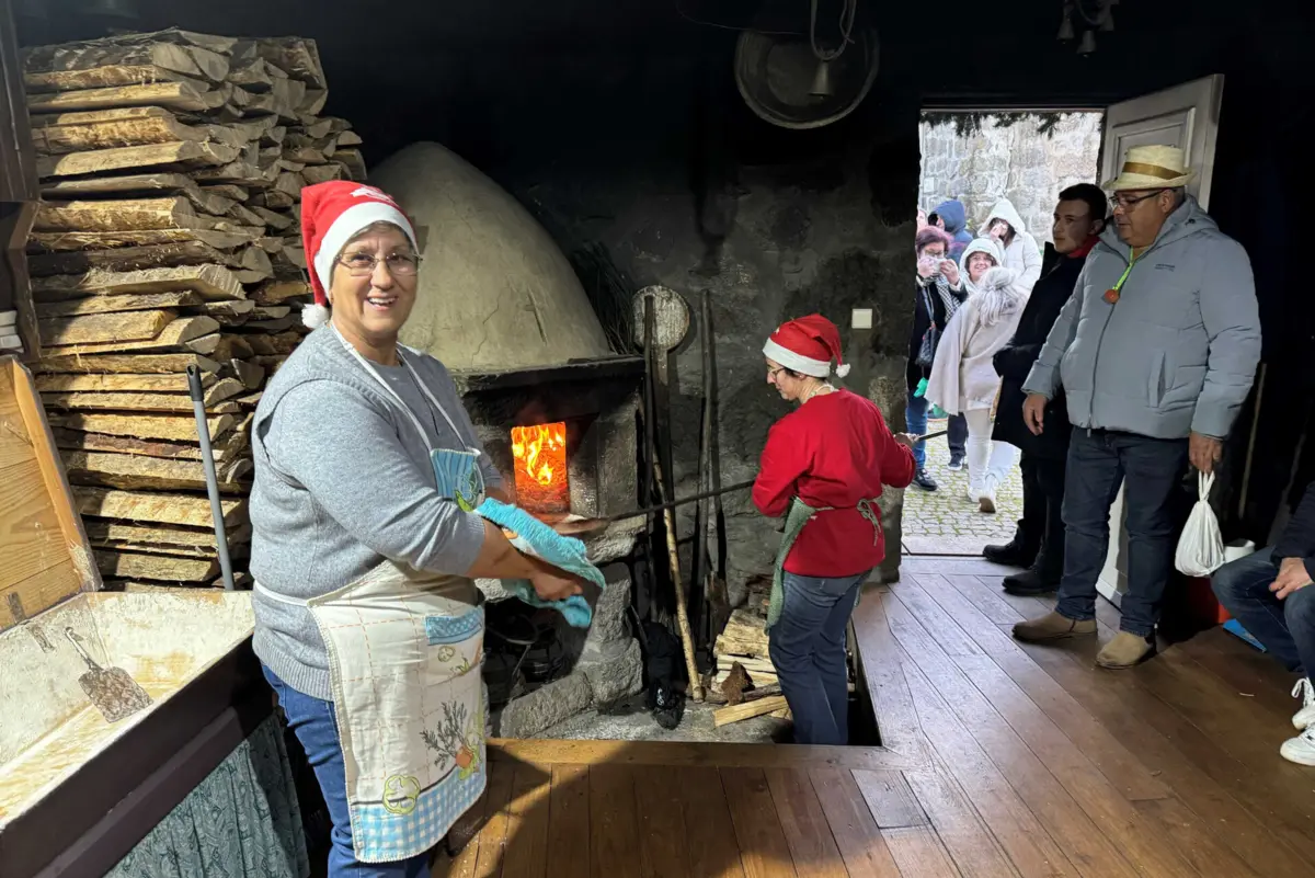 Na Casa do Pão não falta gente à porta