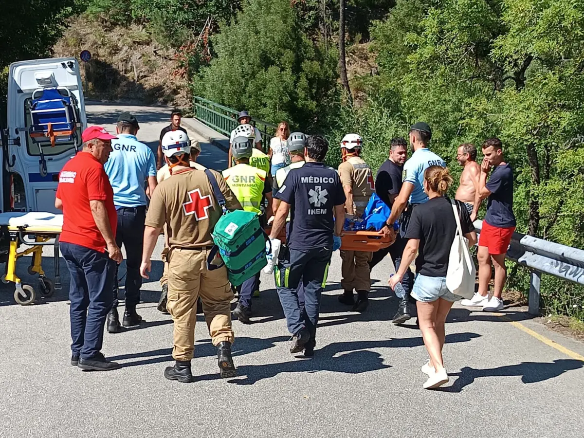Vítima transportada pelos operacionais