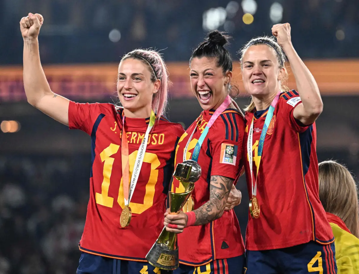 Atleta visada foi Jenna Hermoso (ao centro)