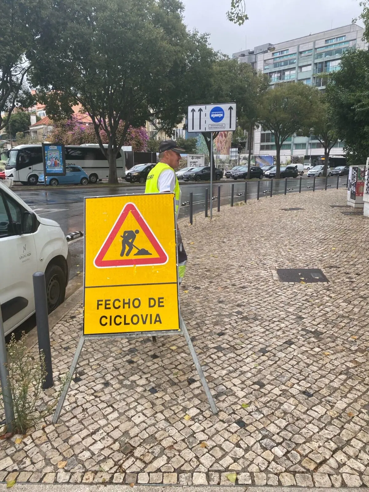 Ciclovia da Avenida de Berna entrou ontem em obras
