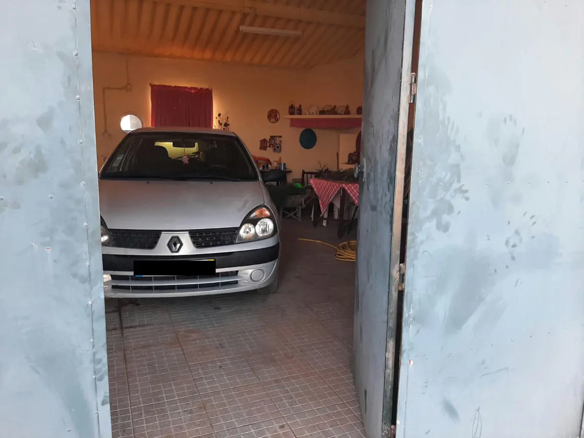 Uma das viaturas furtadas na Amareleja foi abandonada pelos ladrões