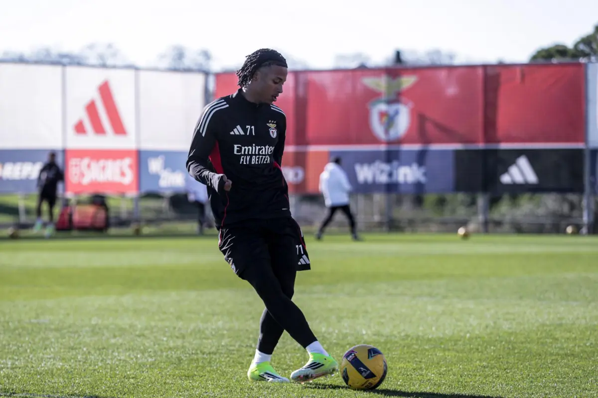 Leandro Santos treinou regularmente com a equipa principal
