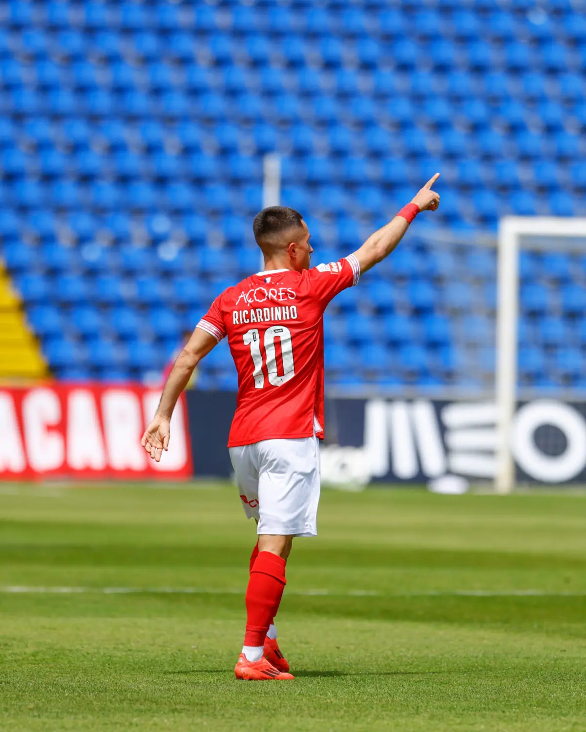 Criativo realizou 141 jogos pelos açorianos e marcou 16 golos