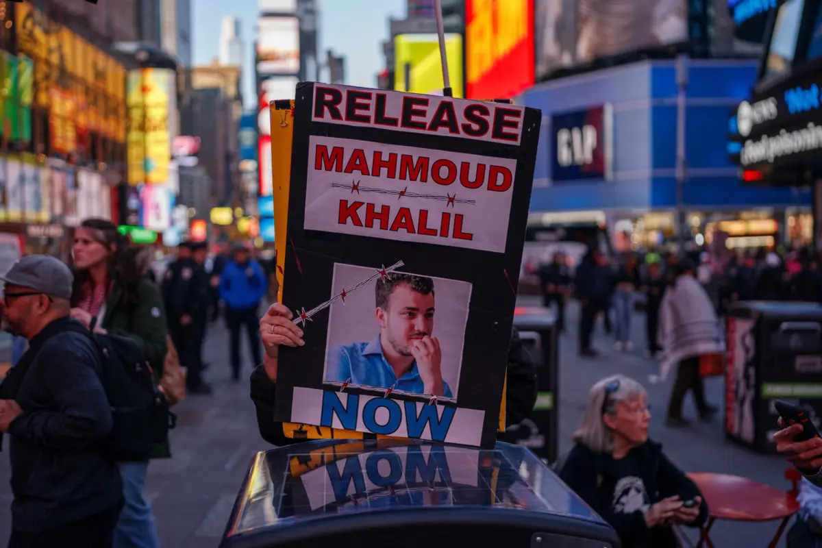 Khalil, que participou em manifestações pró-palestinianas na Universidade de Columbia, foi detido por agentes federais de imigração a 8 de março