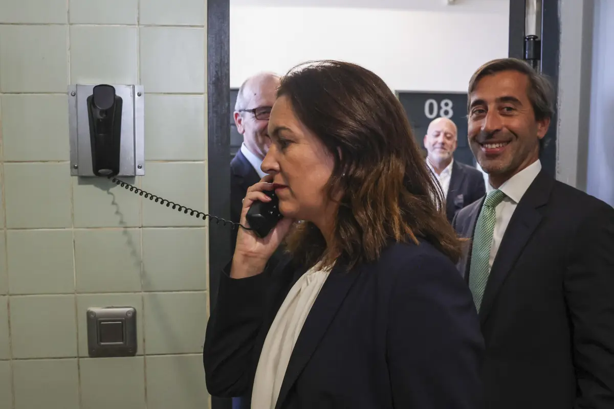 A ministra da Justica, Rita Alarcão Júdice, visitou hoje o Estabelecimento Prisional de Leiria