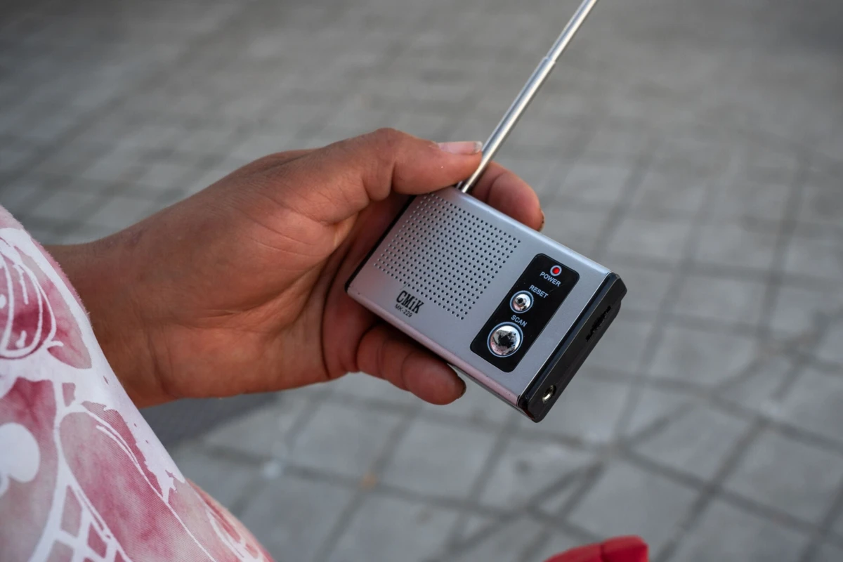 Aparelhos a pilhas foram o único recurso para quem procurou informação