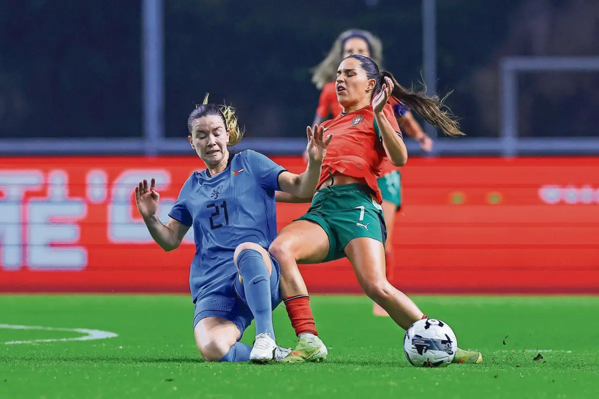 Internacional portuguesa saiu lesionada num particular frente aos Países Baixos