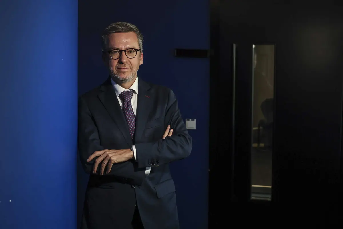 Imagem de contexto do artigo Câmara de Lisboa vai retirar três cartazes após decisão da Comissão Nacional de Eleições