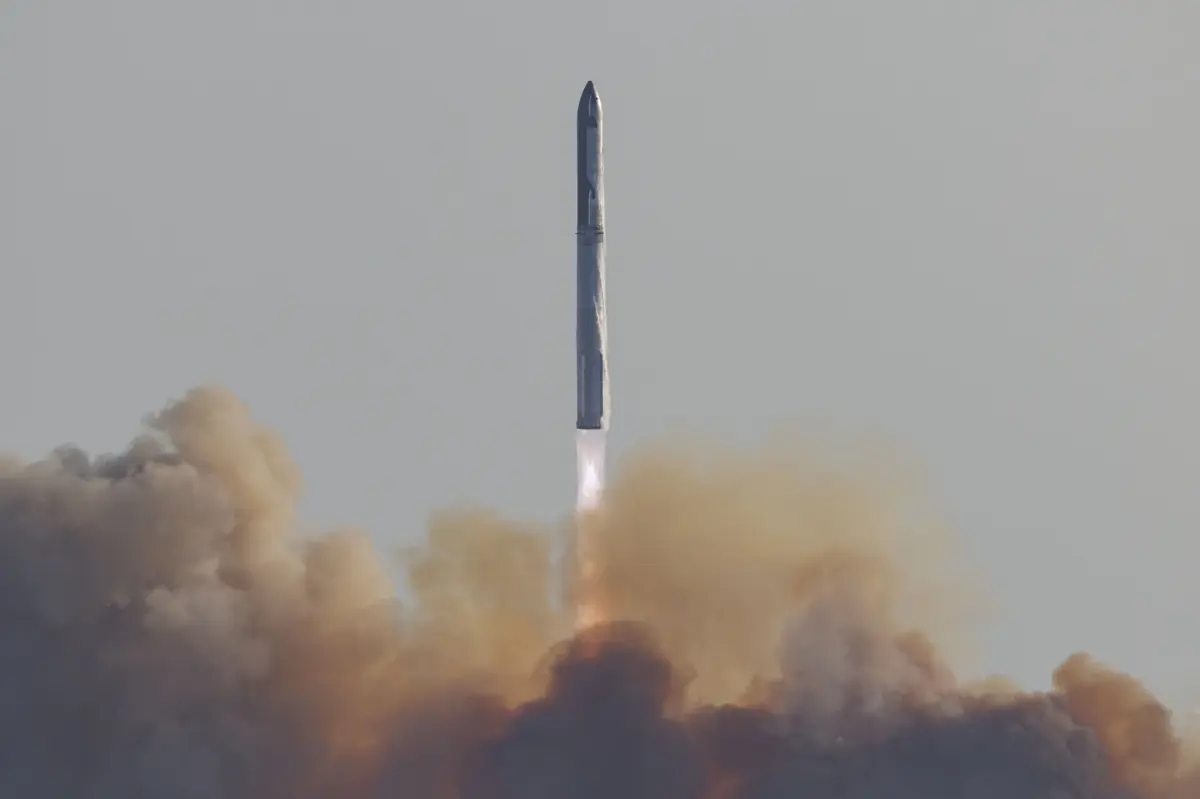 A Starship quer tornar-se o primeiro serviço privado a chegar à Lua e a Marte e estabelecer presenças e colónias permanentes nestes locais