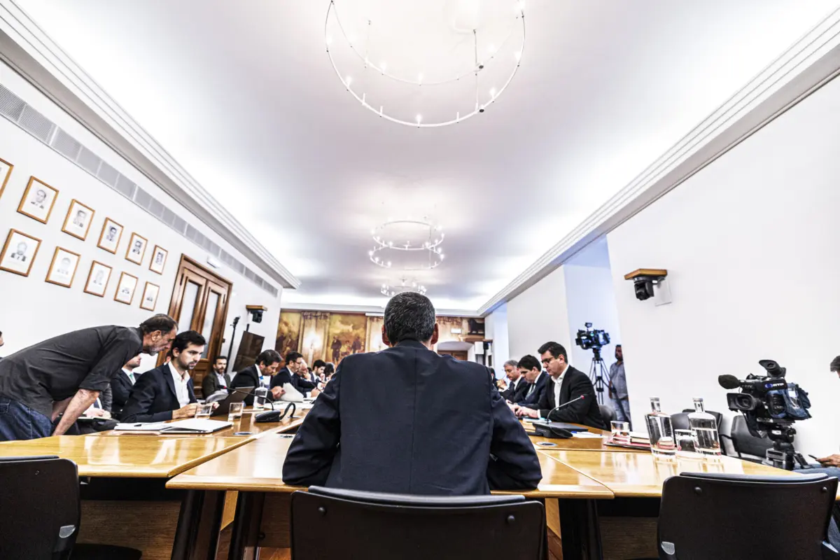 Relatório será votado em plenário no dia 19