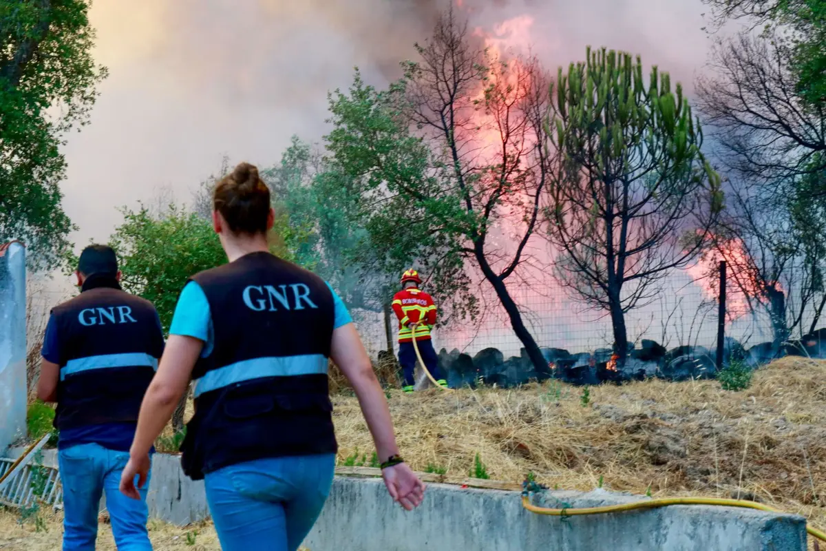 A matrícula do veículo foi anotada e os dados já foram entregues à GNR