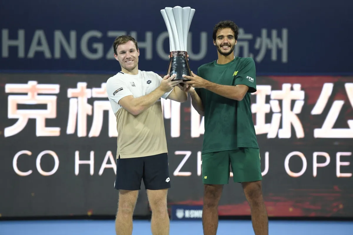 Francisco Cabral (à direita) e o austríaco Lucas Miedler