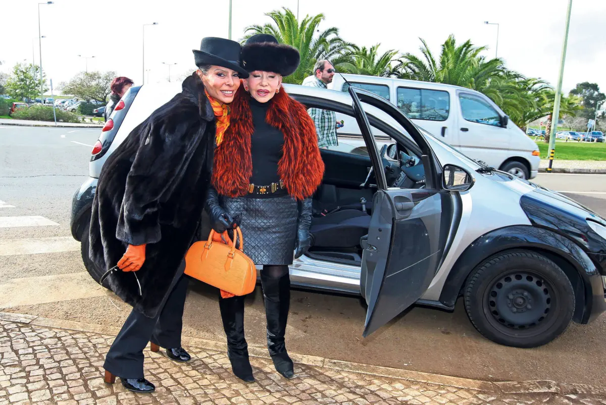 José Castelo Branco e Betty Grafstein casaram-se 1996 e dividiram desde então a sua vida entre Portugal e os EUA. Agressões terão ocorrido em ambos os países