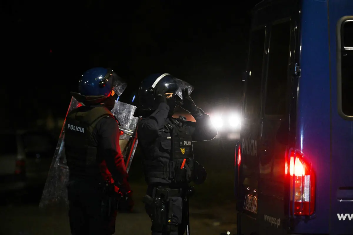 Nas buscas domiciliárias estão incluídas outros objetivos não relacionados com os tumultos