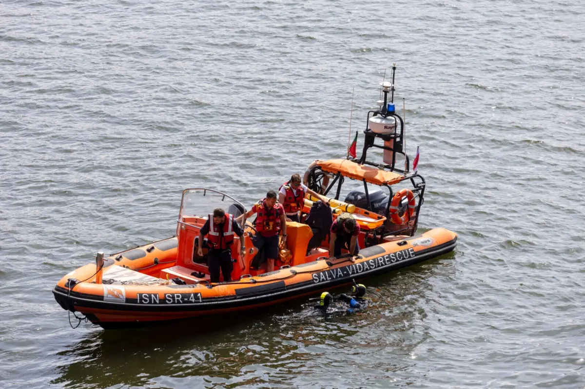Decorrem buscas no rio Douro para encontrar aluno de Gaia