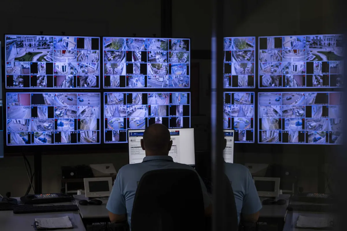 Sala de controlo permite atualmente à PSP monitorizar em tempo real as 17 câmaras instaladas