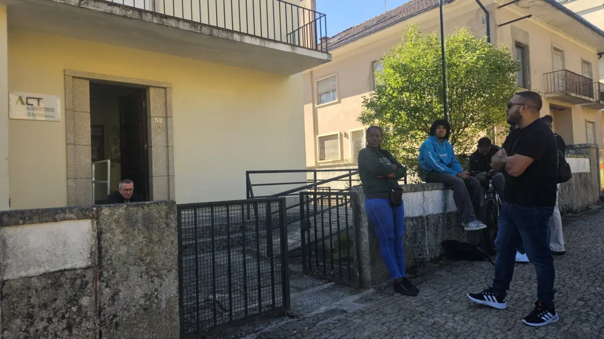 Trabalhadores foram à ACT