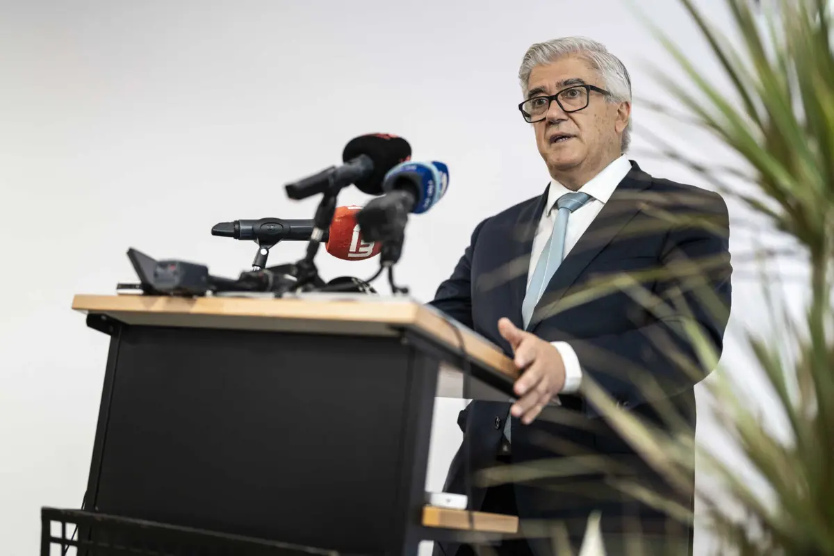 Imagem de contexto do artigo Lacerda Sales diz que inquérito da Ordem dos Médicos é "inqualificável intromissão"