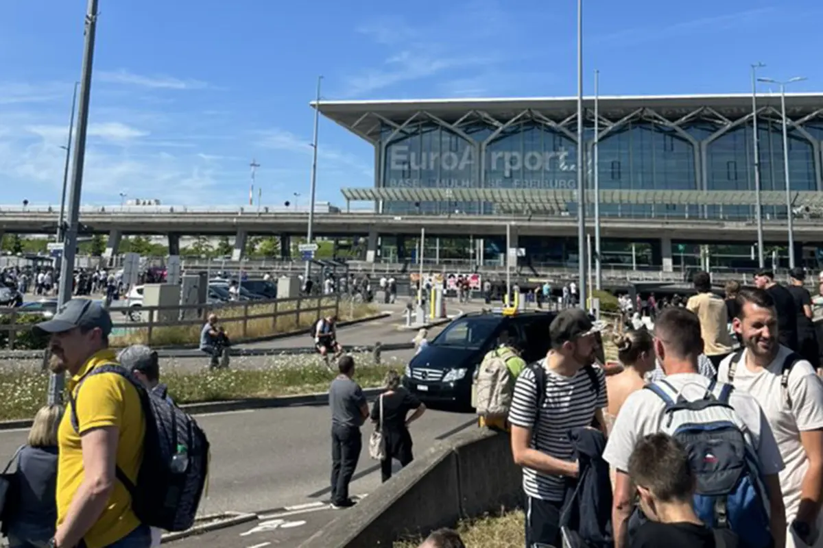 Imagem de contexto do artigo Aeroporto franco-suíço de Basileia-Mulhouse evacuado por "razões de segurança"