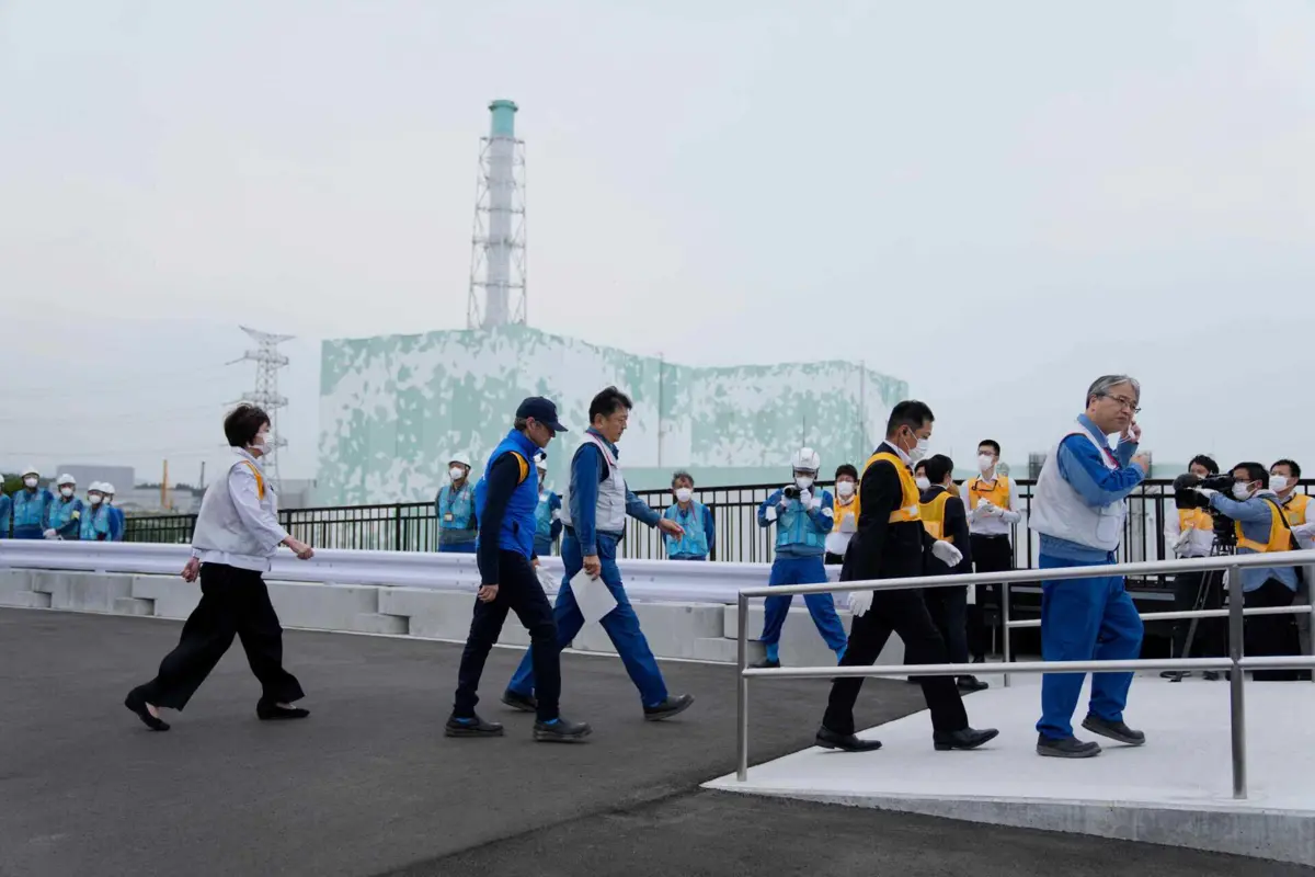Rafael Grossi, diretor-geral da AIEA visitou a Central Nuclear de Fukushima esta quarta-feira