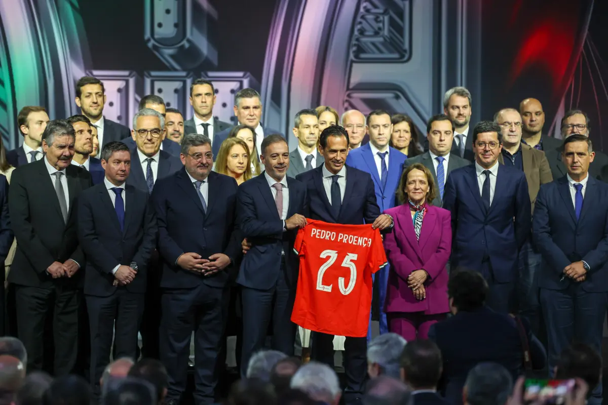 Pedro Proença tomou posse, esta segunda-feira de manhã, na Cidade do Futebol