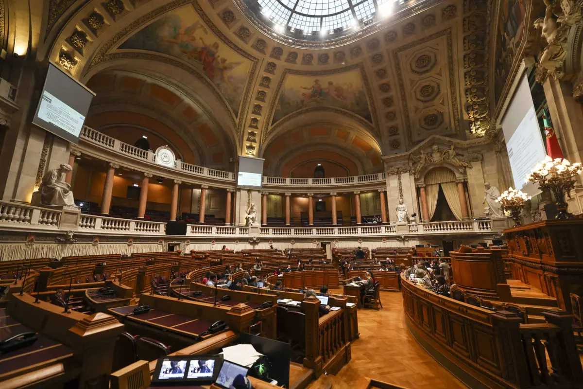 Votação final global é dia 29 de novembro
