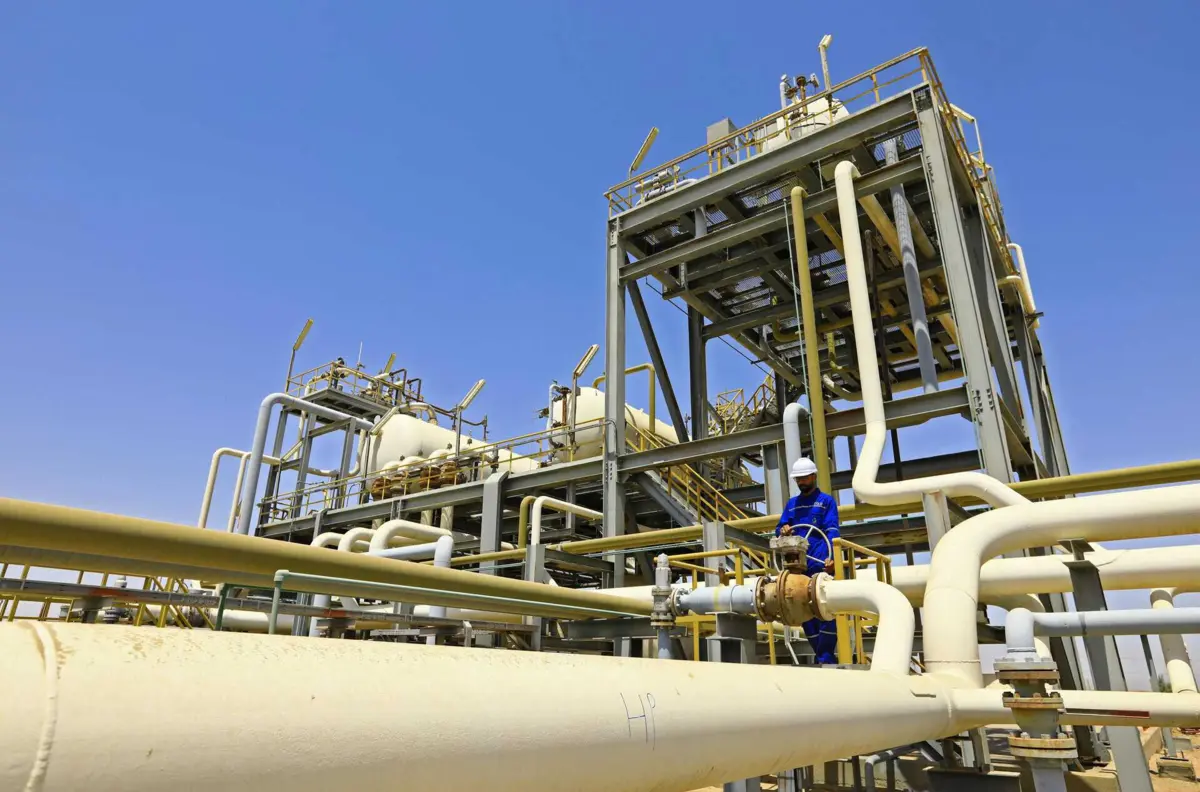 O corte na produção destina-se a impulsionar os preços do petróleo