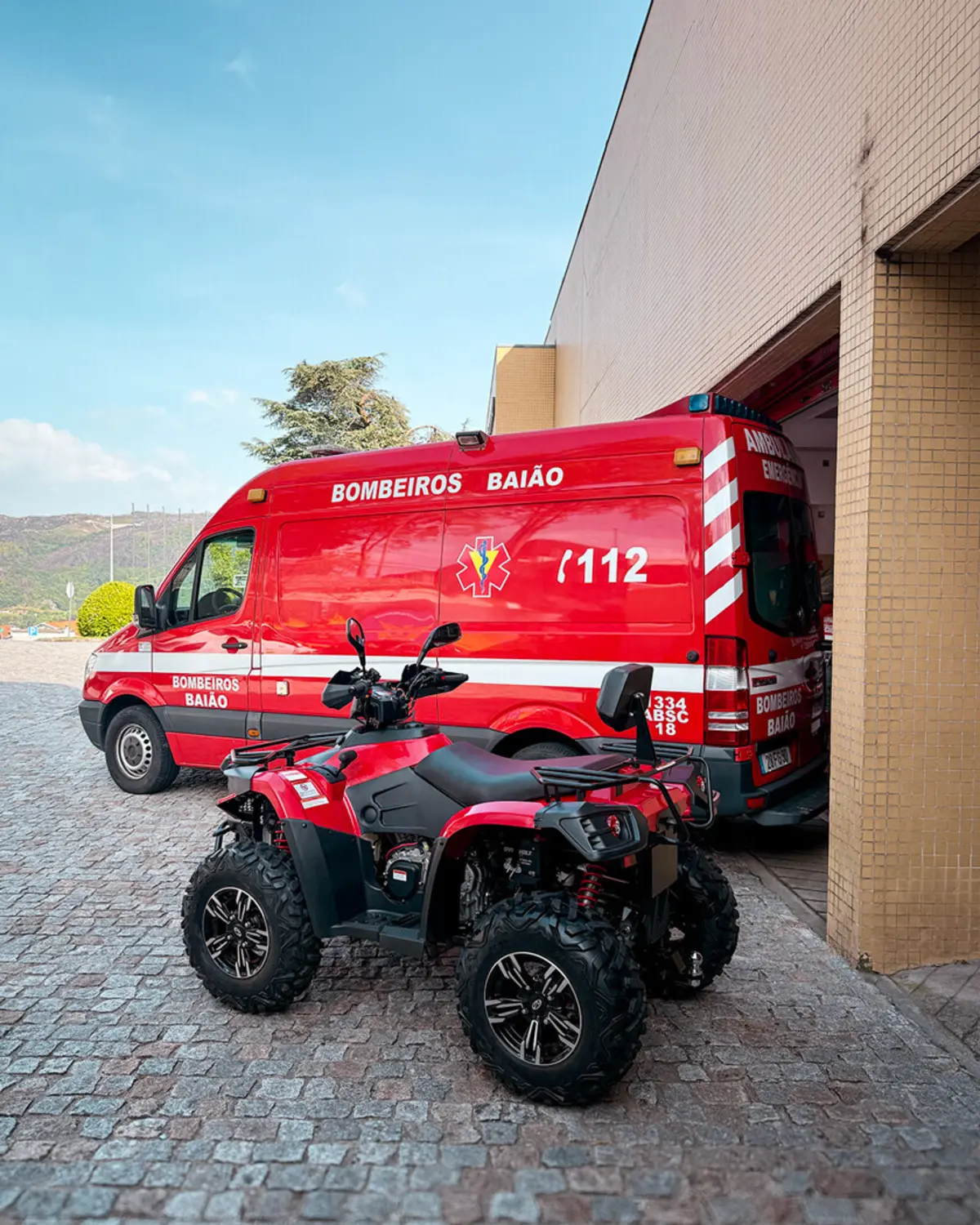 Bombeiros de Baião receberam ambulância de socorro totalmente equipada e uma moto 4