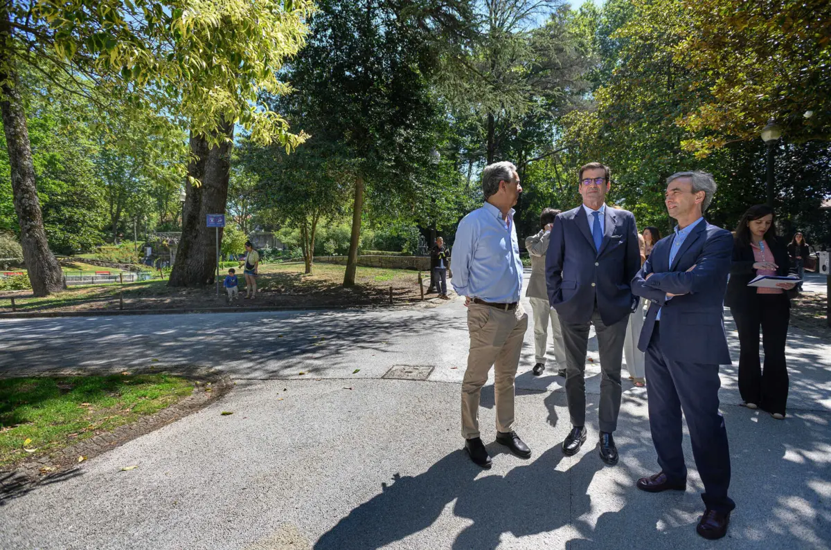 Rui Moreira e Filipe Araújo visitaram o jardim de Arca d'Água