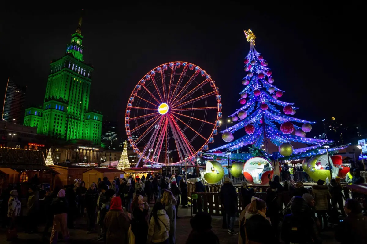 Suspeito planeava um "ataque em massa" num mercado de Natal de Varsóvia