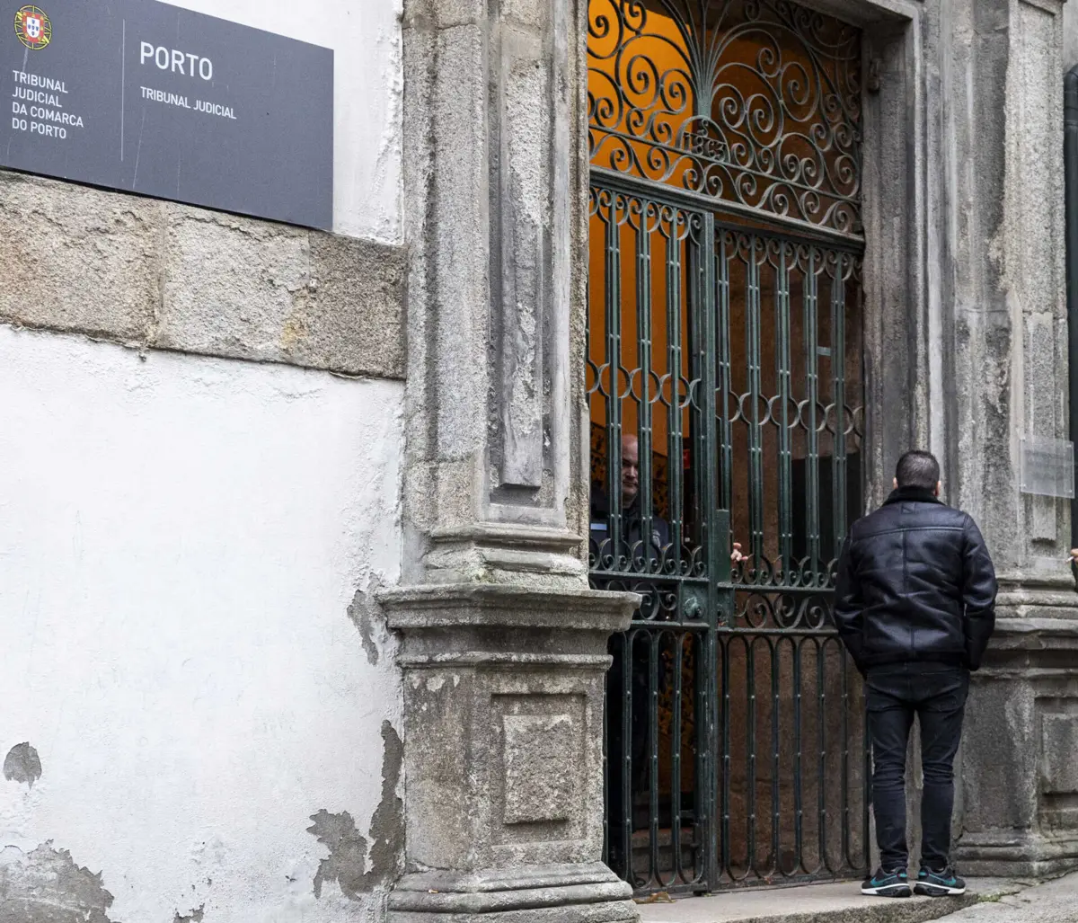 Imagem de contexto do artigo Absolvido advogado acusado de abusar de refugiada que acolheu no Porto