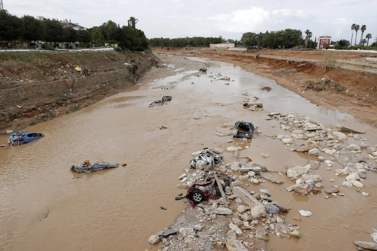 Imagem de contexto do artigo Dos solos secos à hora de ponta: por que razão há tantos mortos nas inundações em Espanha?