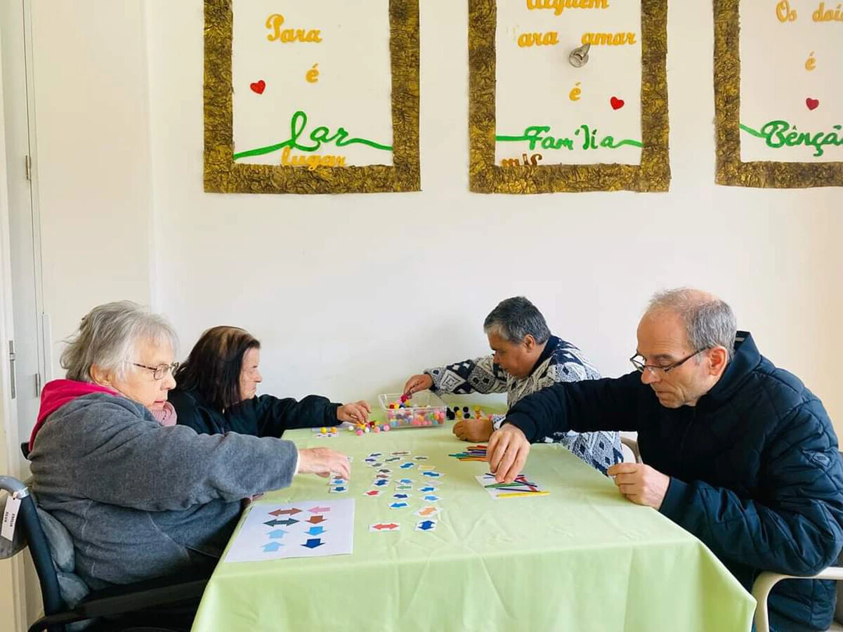 Imagem de contexto do artigo Fintar a velhice com estimulação cognitiva