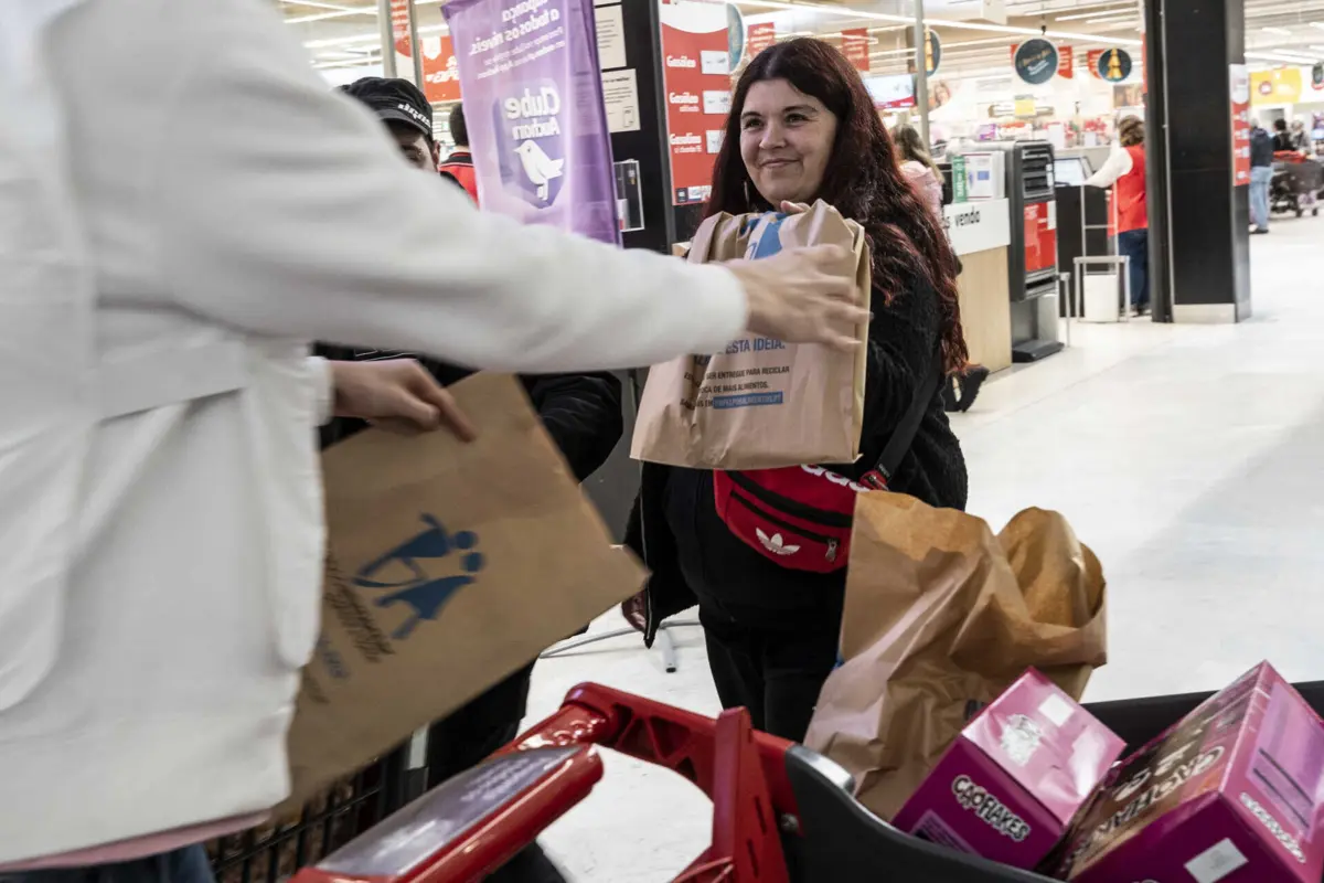 Alimentos recolhidos serão distribuídos a 2400 Instituições de Solidariedade Social